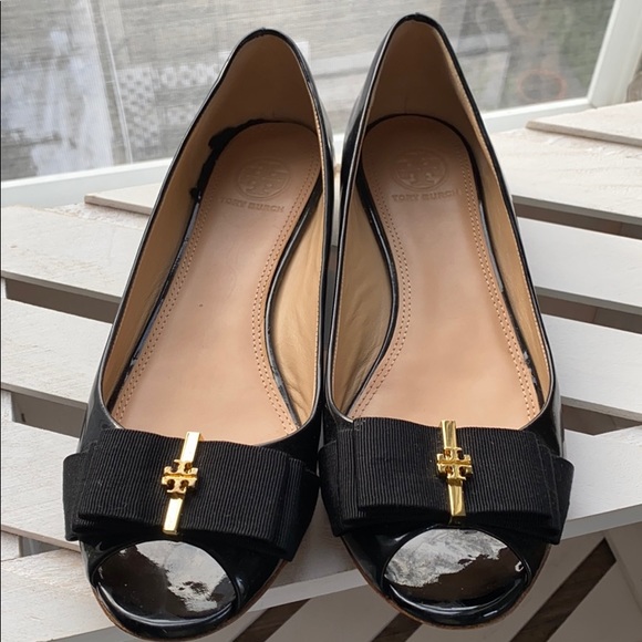 Tory Burch Shoes - SOLD ✨Host Pick✨ Tory Burch leather peep toe